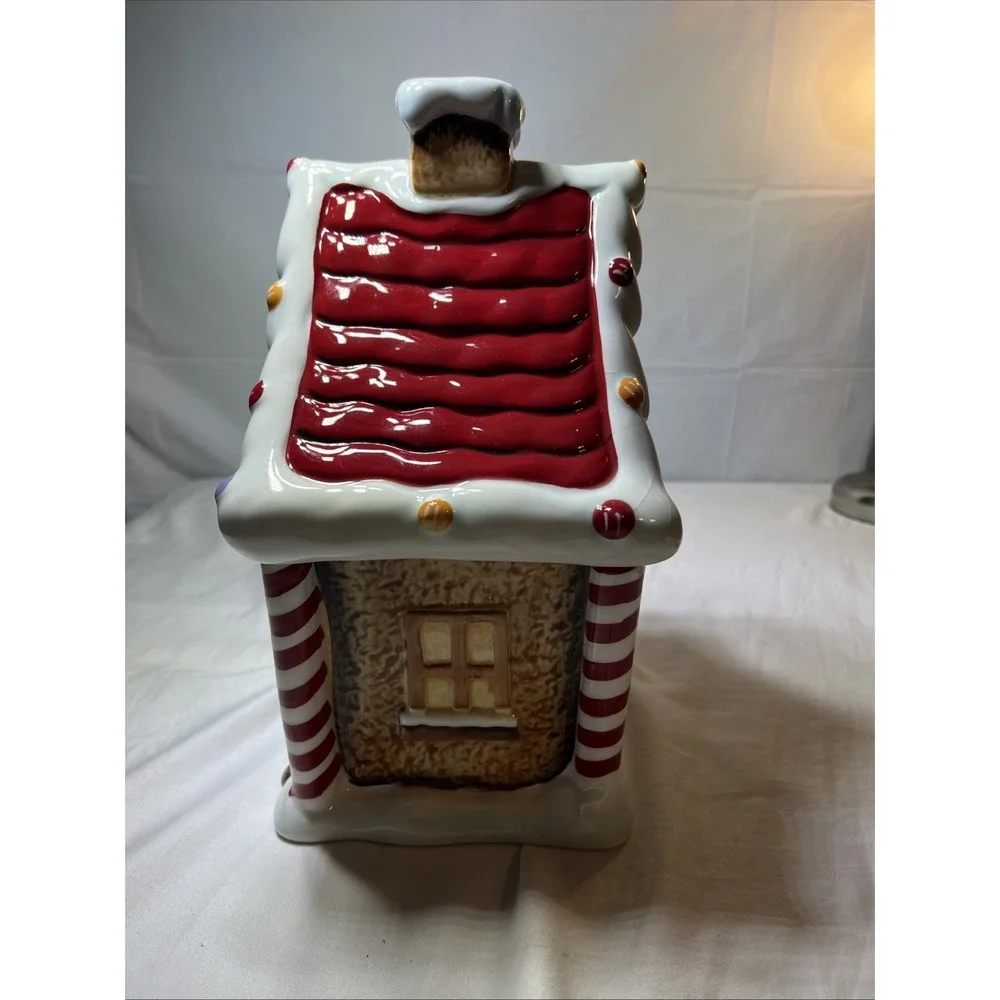 Ceramic Gingerbread House Christmas Seasonal cookie jar , Multicolor Glossy